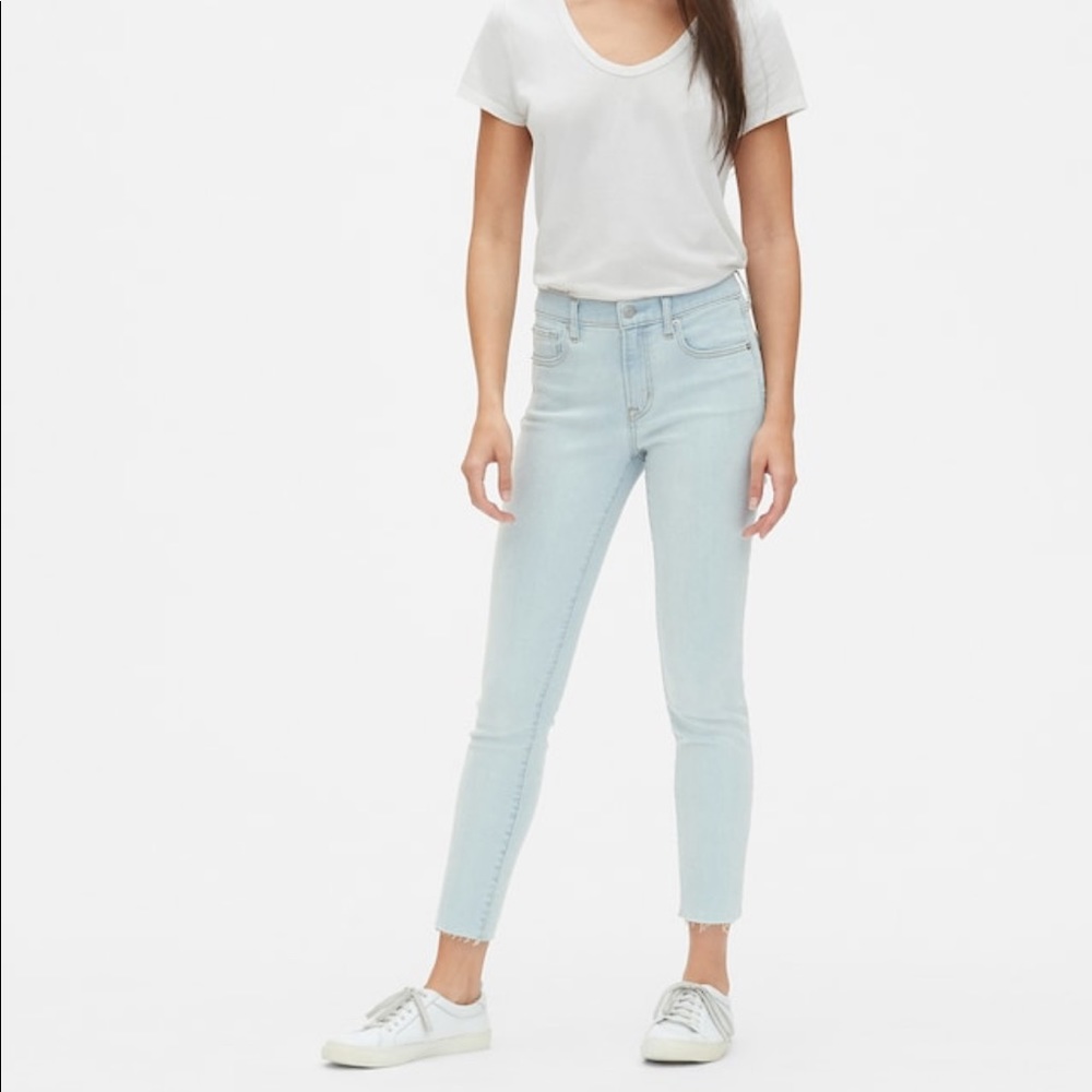 Gap Midrise True Skinny Ankle Jeans in Raw Hem